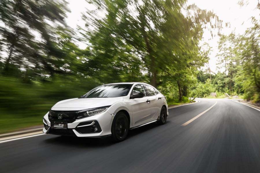  Honda Civic 220 Turbo Hatchback (FK) 2020 года  (CN) (фото 1 из 12)